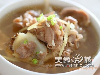 淮山核桃羊肉汤的做法