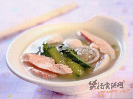 黄瓜鸡丝鹌鹑蛋汤的做法