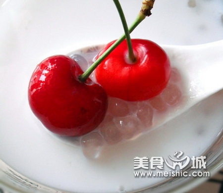 椰汁西米露的做法
