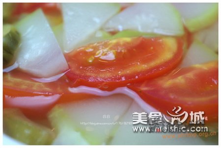 葫芦番茄榨菜汤的做法