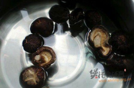 香菇虾丸汤的做法