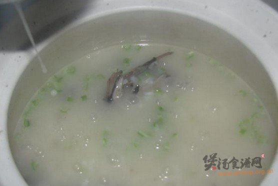 养生乌鸡粥的做法