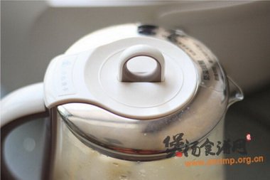 牛蒡腰果汤的做法