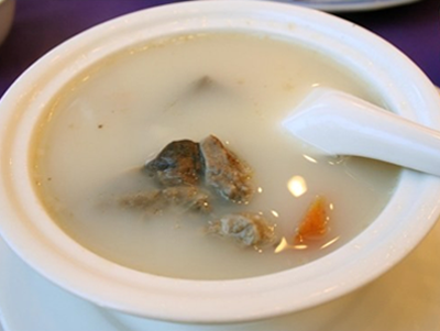 鲤鱼杜仲枸杞汤的做法