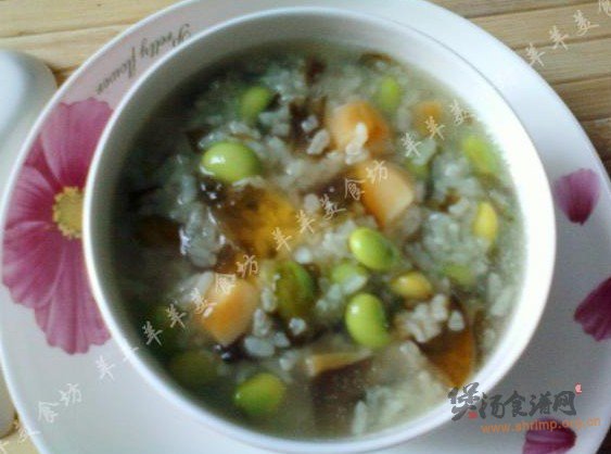 变蛋紫菜青豆粥的做法
