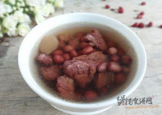 花生茴香炖牛肉的做法