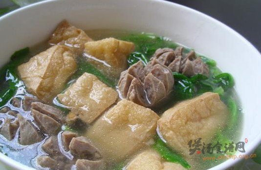 麦菜油豆腐牛丸汤的做法