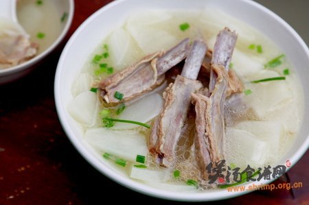 黄芪羊排汤的做法