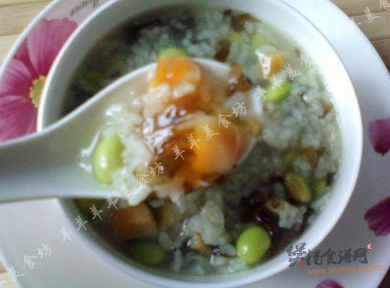 变蛋紫菜青豆粥的做法
