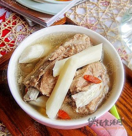 铁棍山药炖排骨的做法