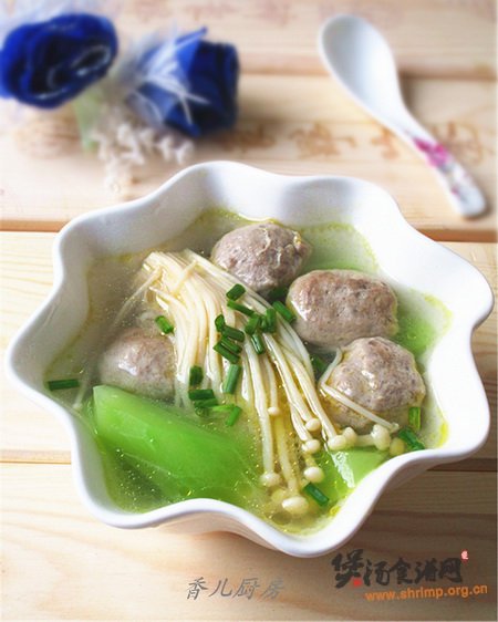 菌菇莴笋牛肉丸汤的做法