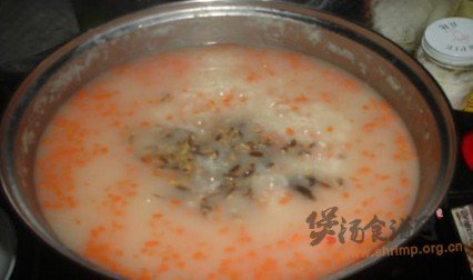 胡萝卜香菇鸡味粥的做法