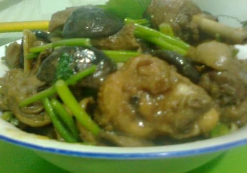 蘑菇土豆炖鸡的做法