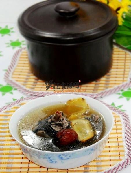 花旗参炖乌鸡汤的做法