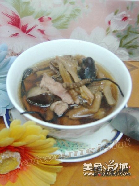虫草松茸多菌汤的做法