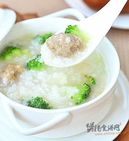西兰花肉丸粥的做法