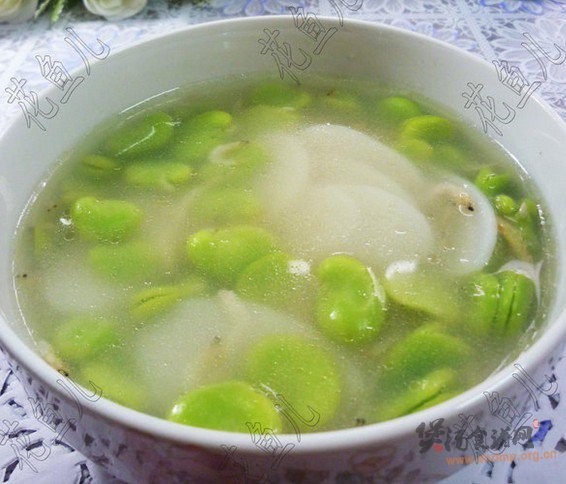 虾皮蚕豆年糕汤的做法