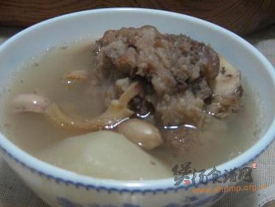花生鹿筋汤的做法