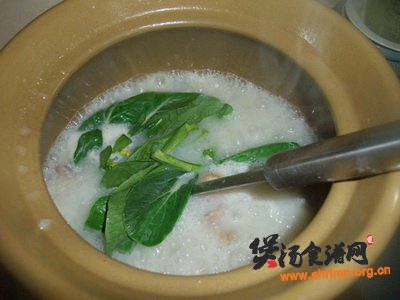 香菇滑鸡粥的做法