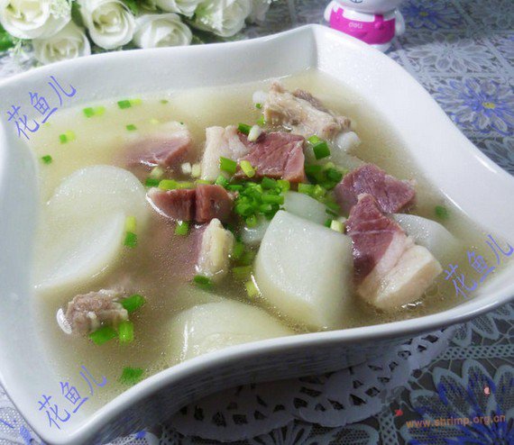 咸肉排骨萝卜汤的做法