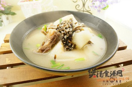 龙骨山药菰米汤的做法