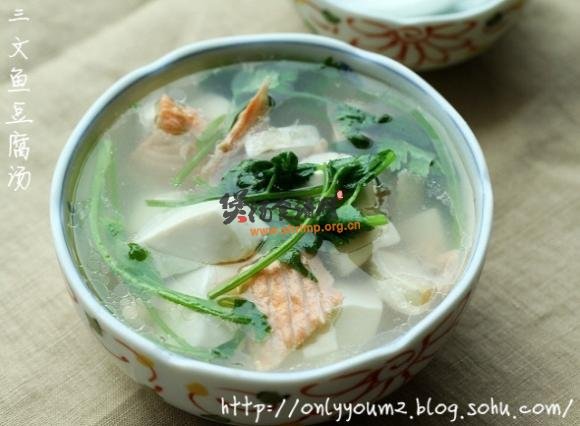 三文鱼豆腐汤的做法