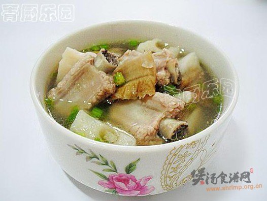 菜脯莲藕煲排骨的做法