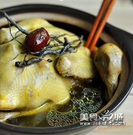 胡椒根炖鸽子汤的做法