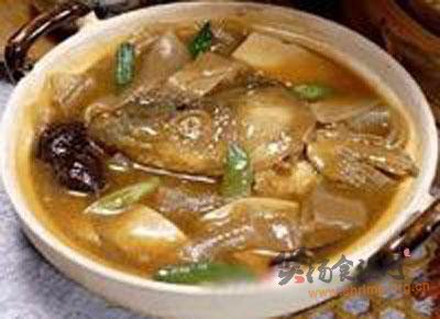 肉腐鱼汤的做法