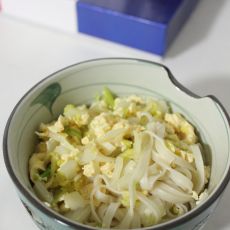 娃娃菜鸡蛋面的做法 娃娃菜鸡蛋面的做法