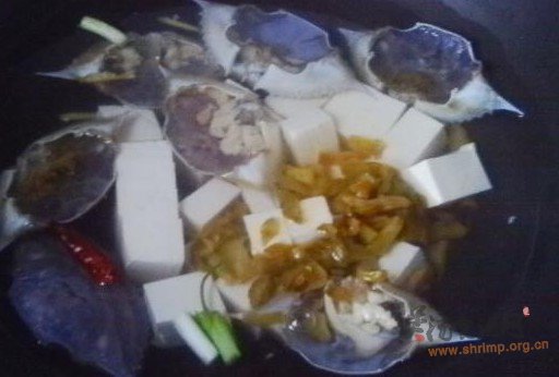 蟹壳豆腐汤的做法