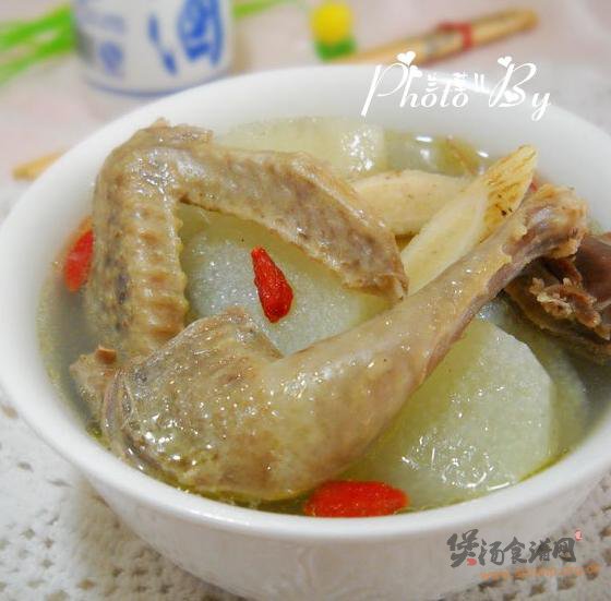 山药黄芪炖乳鸽的做法