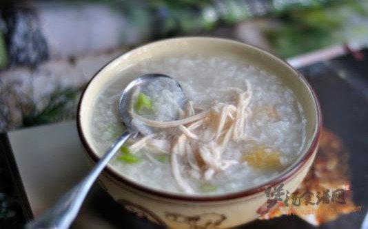 鸡丝栗子粥的做法