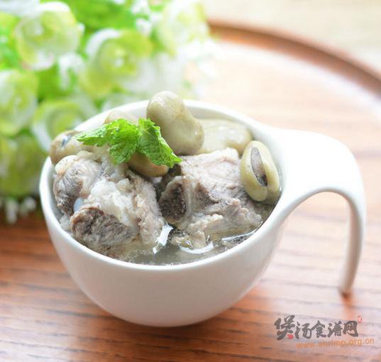 蚕豆炖排骨的做法