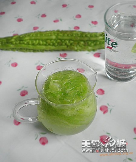 雪碧苦瓜饮的做法