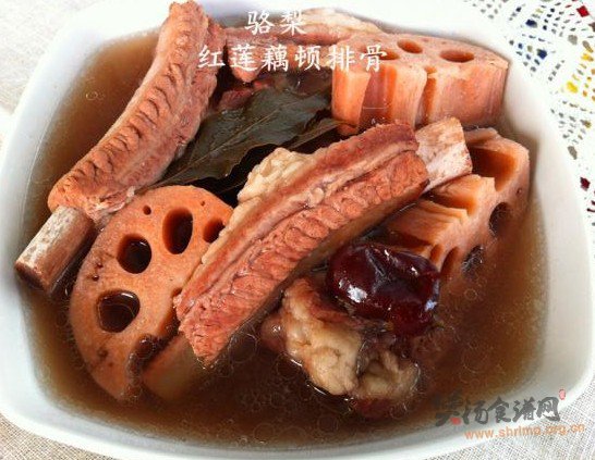 红莲排骨汤的做法