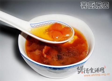 桂圆银耳红枣羹的做法