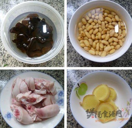 黄豆猪蹄黑木耳汤的做法