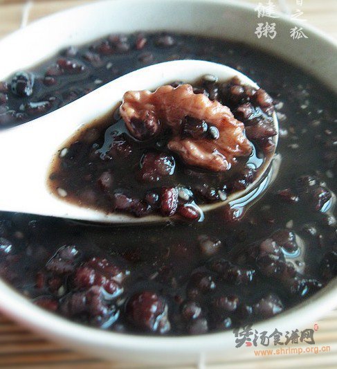 三黑桃仁粥的做法