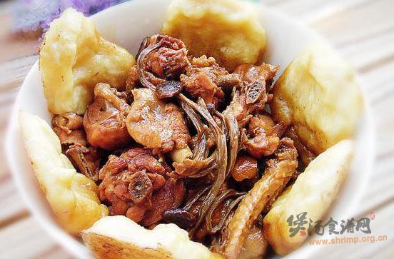 小鸡炖蘑菇贴饼子的做法