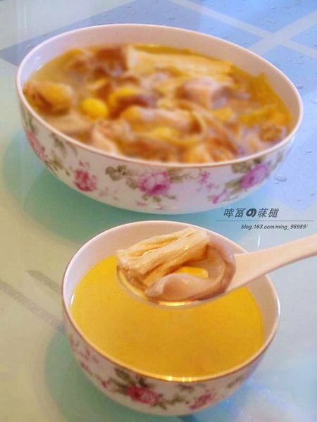 白果腐竹猪肚煲鸡的做法