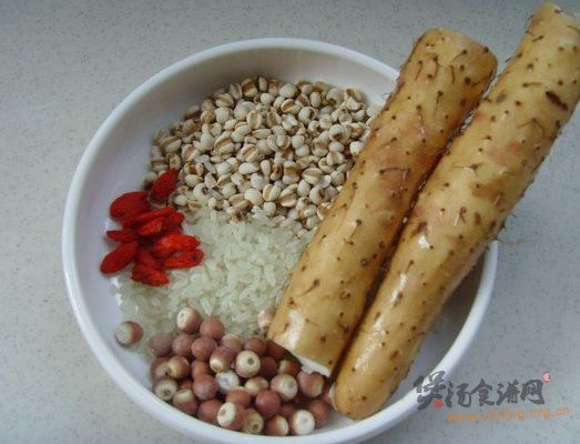 山药薏仁芡实粥的做法
