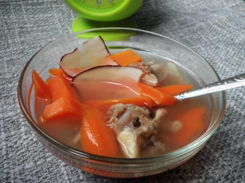 海底椰甘笋鸡骨汤的做法