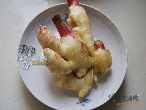 子姜焖鸭煲的做法