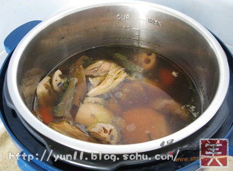 胡萝卜菜干汤的做法