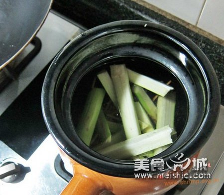 茅根竹蔗水的做法