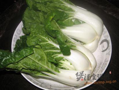 白菜煲猪大骨汤的做法