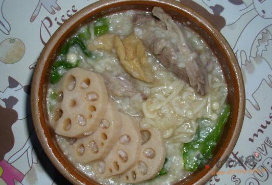 鸭肉莲藕粥的做法
