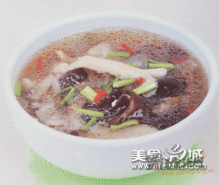 双耳桂圆蘑菇甜汤的做法