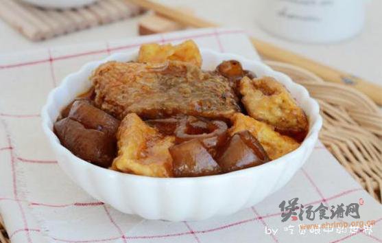 肉皮豆腐炖鲈鱼的做法